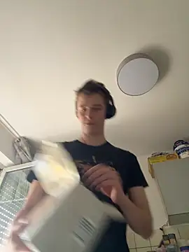 Toyjungee online show from October 22, 2025, 12:26 pm