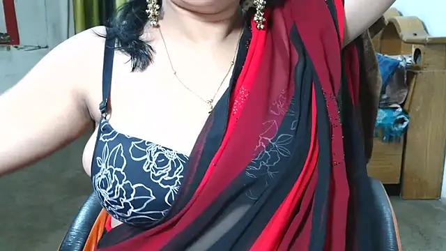 Snapshot of Cute_Mahi22 chatting on June 24, 2026, 6:12 am Cute Mahi22 online show from June 24, 2026, 6:12 am