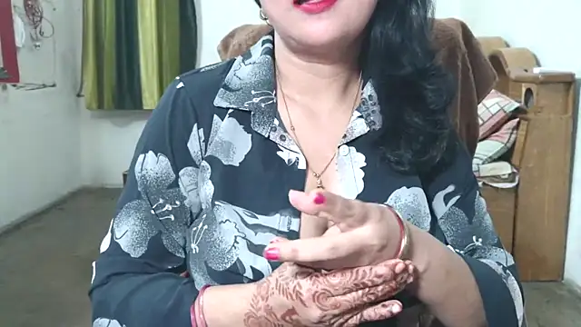 Cute Mahi22 online show from May 3, 2026, 6:22 pm
