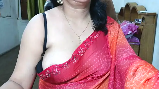 Snapshot of Cute_Mahi22 chatting on July 28, 2026, 6:07 pm Cute Mahi22 online show from July 28, 2026, 6:07 pm