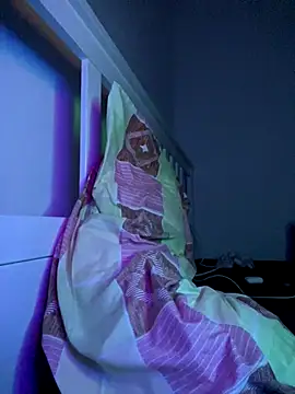 Snapshot of Sarahkhaalifa chatting on October 19, 2025, 7:27 pm Sarahkhaalifa online show from October 19, 2025, 7:27 pm