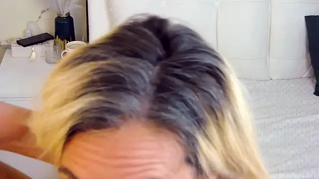 Snapshot of SashaAllford chatting on November 12, 2025, 5:39 pm SashaAllford online show from November 12, 2025, 5:39 pm