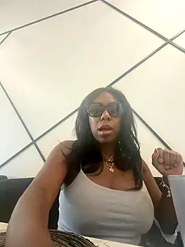 Snapshot of TrueeFantasee chatting on October 31, 2025, 6:48 pm TrueeFantasee online show from October 31, 2025, 6:48 pm