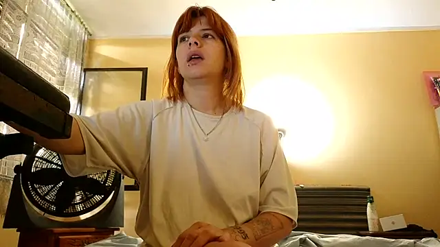 Carlafoxxx online show from February 12, 2026, 1:11 pm