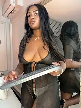 Noa Adams online show from October 7, 2025, 3:29 am