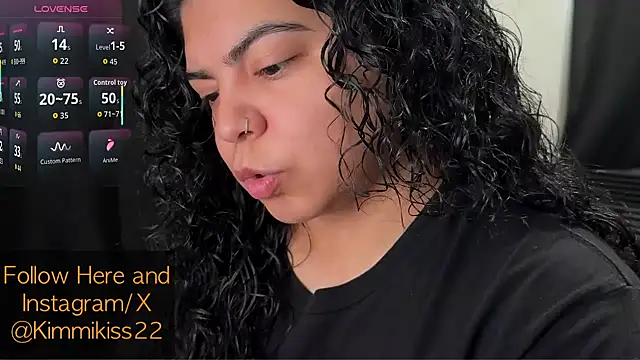 Snapshot of kimmiakiss22 chatting on October 29, 2025, 8:30 pm kimmiakiss22 online show from October 29, 2025, 8:30 pm