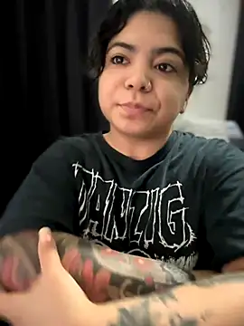 Snapshot of kimmiakiss22 chatting on November 19, 2025, 10:43 pm kimmiakiss22 online show from November 19, 2025, 10:43 pm