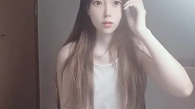 Snapshot of VaerySaenz chatting on October 19, 2025, 4:04 am VaerySaenz online show from October 19, 2025, 4:04 am