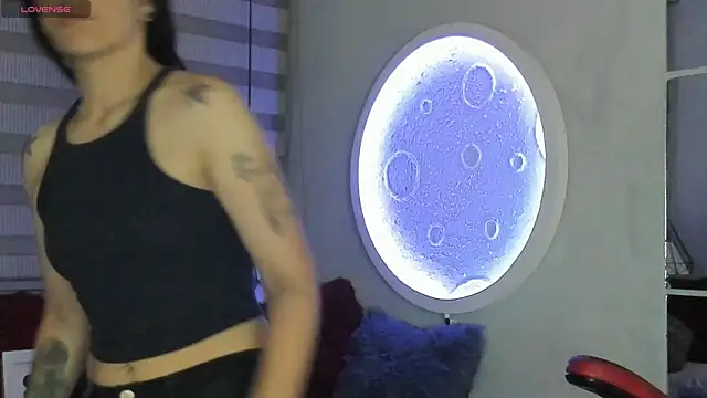 natasha logan  online show from May 5, 2026, 4:04 am