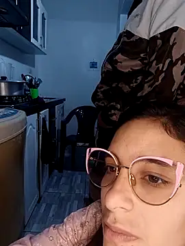 Snapshot of catire2323 chatting on November 21, 2025, 2:43 am catire2323 online show from November 21, 2025, 2:43 am