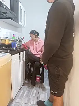 Snapshot of catire2323 chatting on October 18, 2025, 1:18 am catire2323 online show from October 18, 2025, 1:18 am