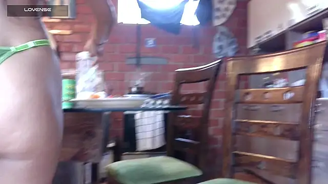 Snapshot of mini_kunis chatting on March 15, 2025, 2:45 pm mini kunis online show from March 15, 2025, 2:45 pm