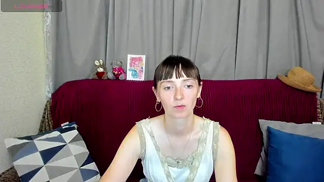 TayanaJons online show from August 4, 2026, 7:13 am