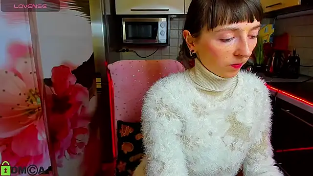 TayanaJons online show from February 6, 2026, 8:10 am