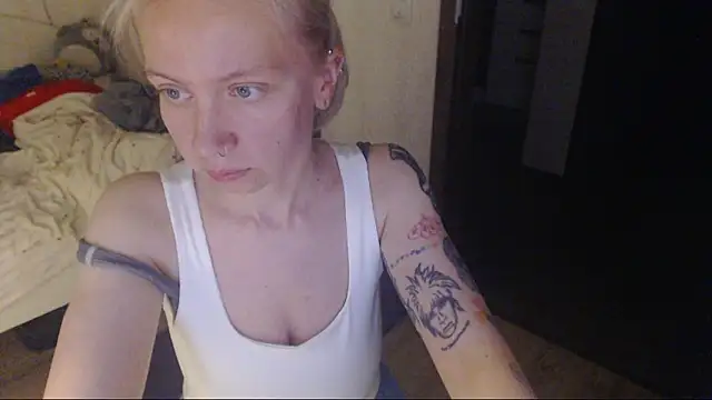 amanda kiss kiss online show from April 20, 2026, 6:31 pm