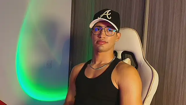 Jimmy Leeh  online show from October 12, 2025, 11:17 pm