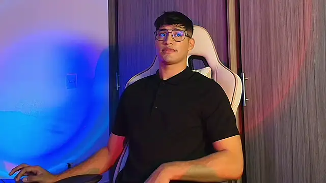 Jimmy Leeh  online show from October 17, 2025, 11:06 pm