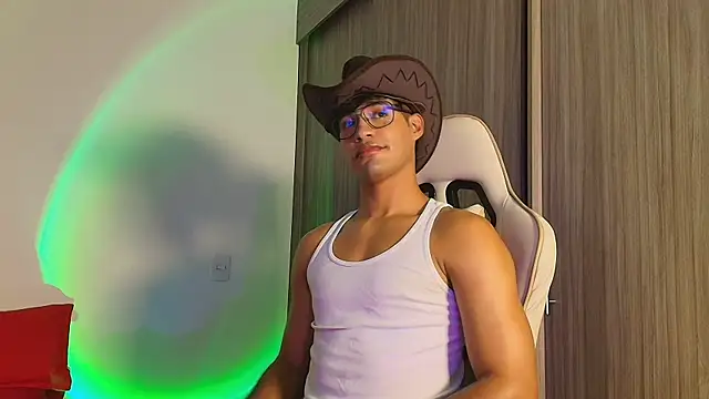 Jimmy Leeh  online show from October 11, 2025, 11:39 pm