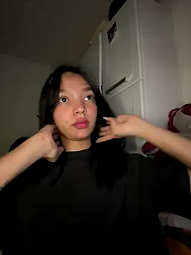 Valery rhoades online show from December 20, 2025, 4:59 am