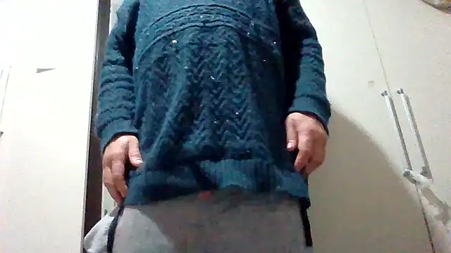 asira39 online show from December 4, 2025, 12:42 am