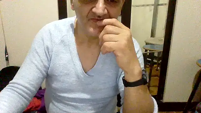 asira39 online show from November 8, 2025, 9:29 pm