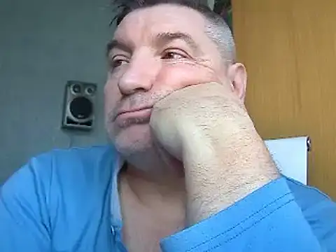 Snapshot of GYurmoka70 chatting on January 24, 2025, 8:34 am GYurmoka70 online show from January 24, 2025, 8:34 am