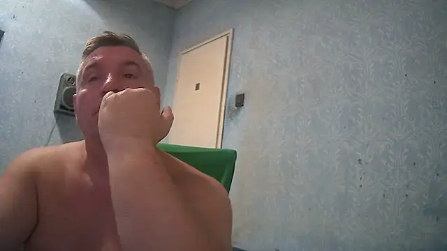 Snapshot of GYurmoka70 chatting on September 11, 2025, 8:20 pm GYurmoka70 online show from September 11, 2025, 8:20 pm