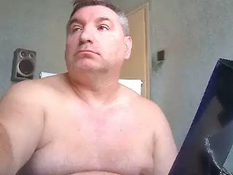 Snapshot of GYurmoka70 chatting on February 10, 2025, 8:42 am GYurmoka70 online show from February 10, 2025, 8:42 am