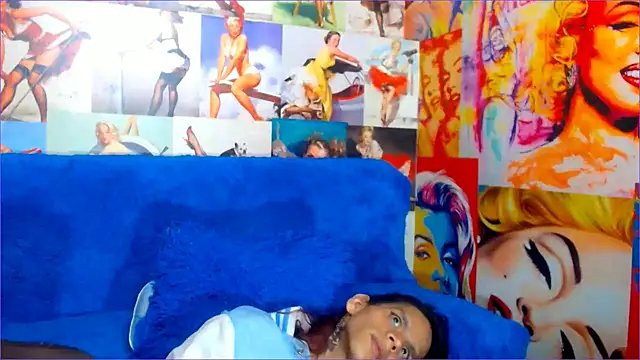 Snapshot of alessa_brown74 chatting on November 12, 2025, 3:54 am alessa brown74 online show from November 12, 2025, 3:54 am