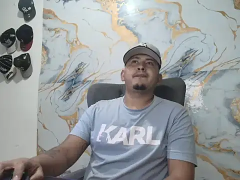 Snapshot of myke_andrade chatting on May 4, 2026, 2:59 am myke andrade online show from May 4, 2026, 2:59 am