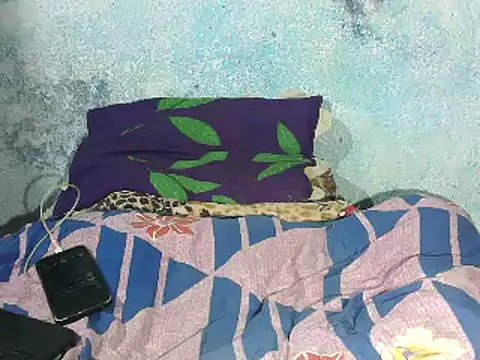 Snapshot of Rocobodymassager chatting on November 14, 2025, 4:10 pm Rocobodymassager online show from November 14, 2025, 4:10 pm