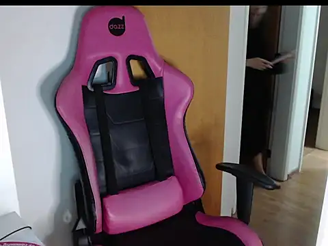 BiaFox Cam online show from October 8, 2025, 10:21 pm