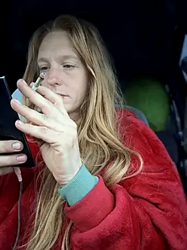 GoldenFlameGoddess online show from December 4, 2025, 3:11 pm