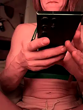 GoldenFlameGoddess online show from November 16, 2025, 12:54 pm