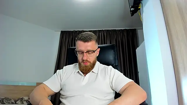 Findom guy online show from June 9, 2026, 4:52 pm