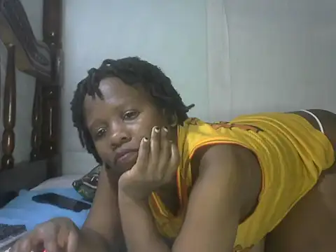 Snapshot of Queentesi chatting on October 10, 2025, 9:32 am Queentesi online show from October 10, 2025, 9:32 am