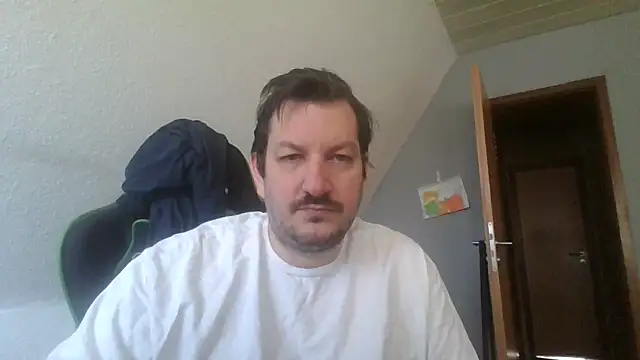 Snapshot of Golffahrer1982 chatting on March 4, 2026, 9:17 am Golffahrer1982 online show from March 4, 2026, 9:17 am