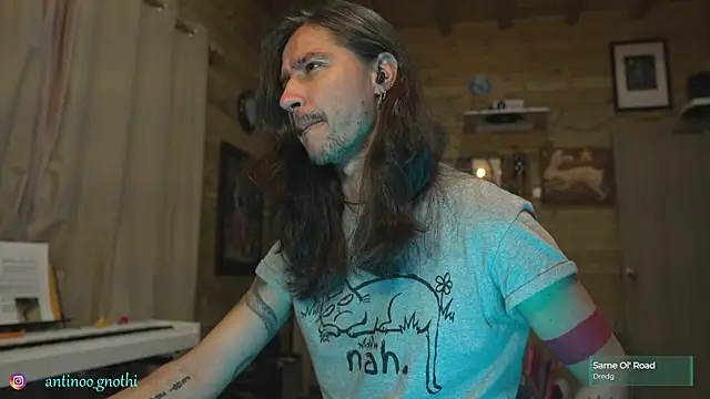 Antinoo Gnothi online show from September 25, 2025, 11:33 pm