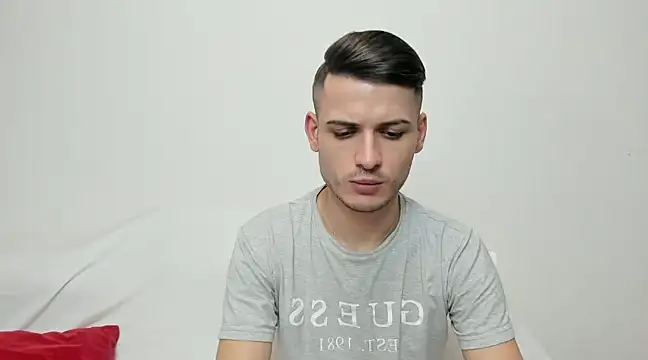 Snapshot of andboyfor6 chatting on December 3, 2024, 7:28 pm andboyfor6 online show from December 3, 2024, 7:28 pm