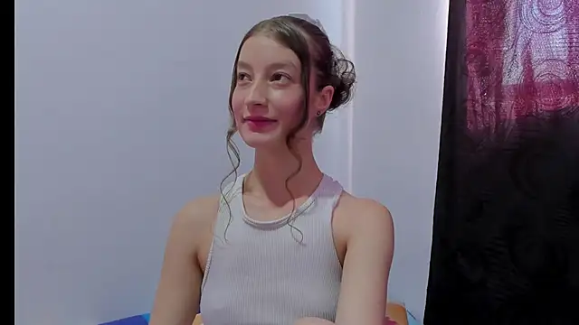 Snapshot of MiiaVolkova chatting on November 21, 2025, 6:18 pm MiiaVolkova online show from November 21, 2025, 6:18 pm