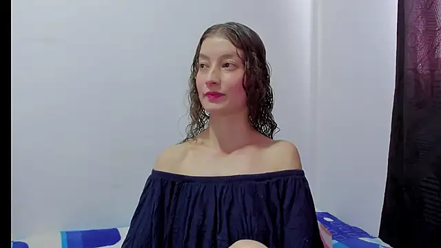 Snapshot of MiiaVolkova chatting on November 13, 2025, 5:28 pm MiiaVolkova online show from November 13, 2025, 5:28 pm