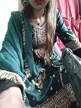 Snapshot of Noor_Darliing chatting on July 22, 2026, 3:47 pm Noor Darliing online show from July 22, 2026, 3:47 pm