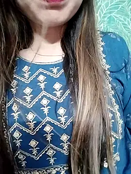 Snapshot of Noor_Darliing chatting on July 28, 2026, 6:20 pm Noor Darliing online show from July 28, 2026, 6:20 pm