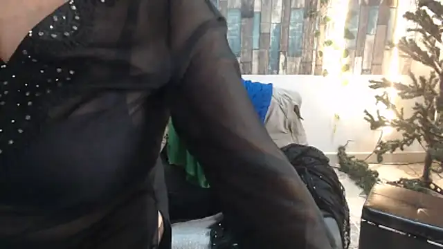 KarimaSarabe online show from November 28, 2025, 9:26 pm