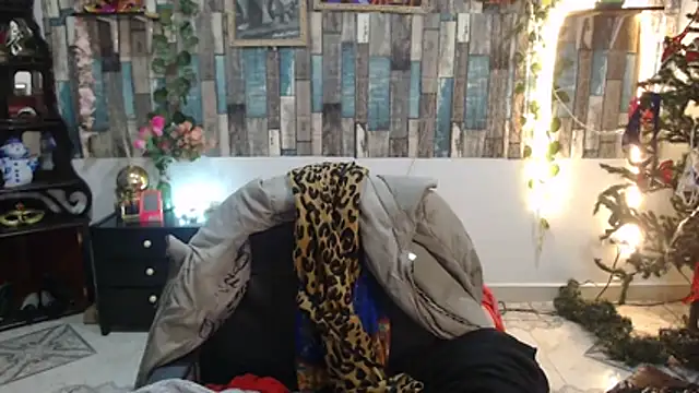 KarimaSarabe online show from December 5, 2025, 8:50 pm