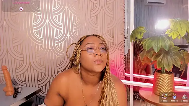 AmmyNoirr online show from March 4, 2025, 1:28 pm
