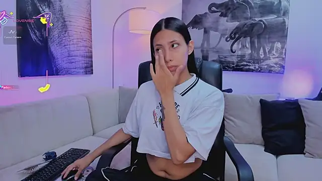 Snapshot of Ary_7 chatting on October 24, 2025, 11:42 am Ary 7 online show from October 24, 2025, 11:42 am