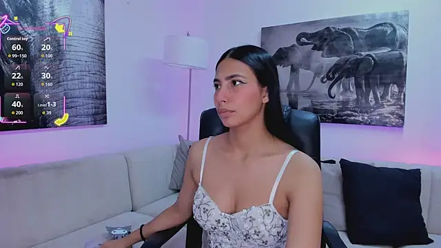 Snapshot of Ary_7 chatting on November 25, 2025, 11:43 am Ary 7 online show from November 25, 2025, 11:43 am