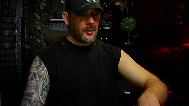 Snapshot of LexXHardy chatting on April 21, 2026, 8:04 pm LexXHardy online show from April 21, 2026, 8:04 pm