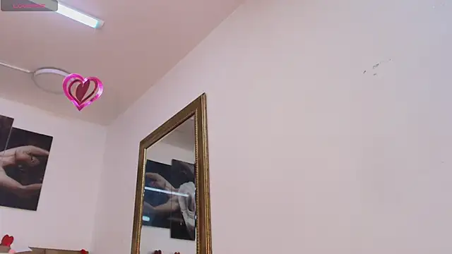  sex mia online show from February 26, 2025, 7:21 pm